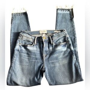 FRAME Le High Skinny jeans in med/light blue  raw hem & stud detailing Size‎ 26